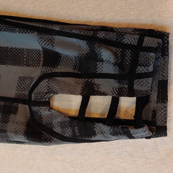 Mona B High Waisted Capri Leggings Size M - Picture 2 of 5